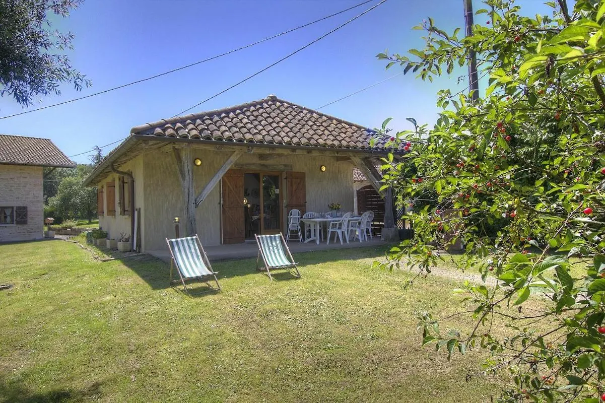 Gite De La Jument Grise Lescheroux Holiday home